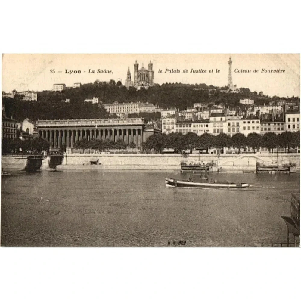 Lyon La Saône, le Palais de Justice et le Coteau de Fourvière- France Postcard